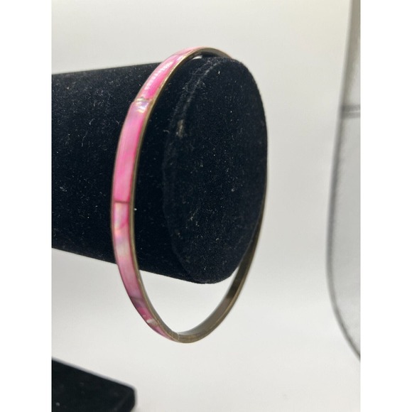 Vintage Pink Mother of Pearl Bangle 2.75 Inch Wide Bracelet! - Picture 3 of 11